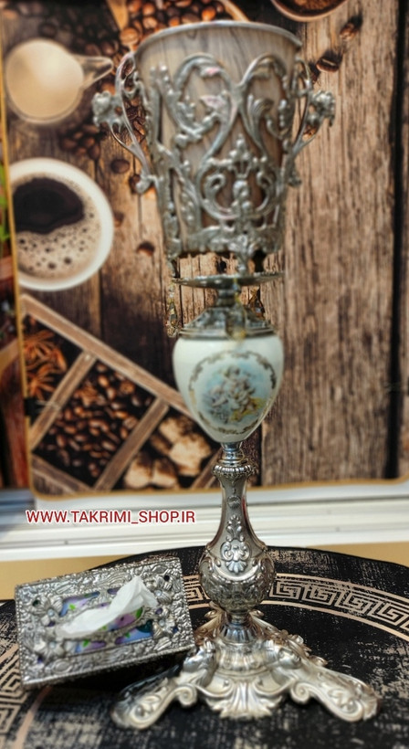 سطل و جا دستمال کنار سالنی بزرگ حباب دار ( موجود در دو رنگ طلایی و نقره ای )
