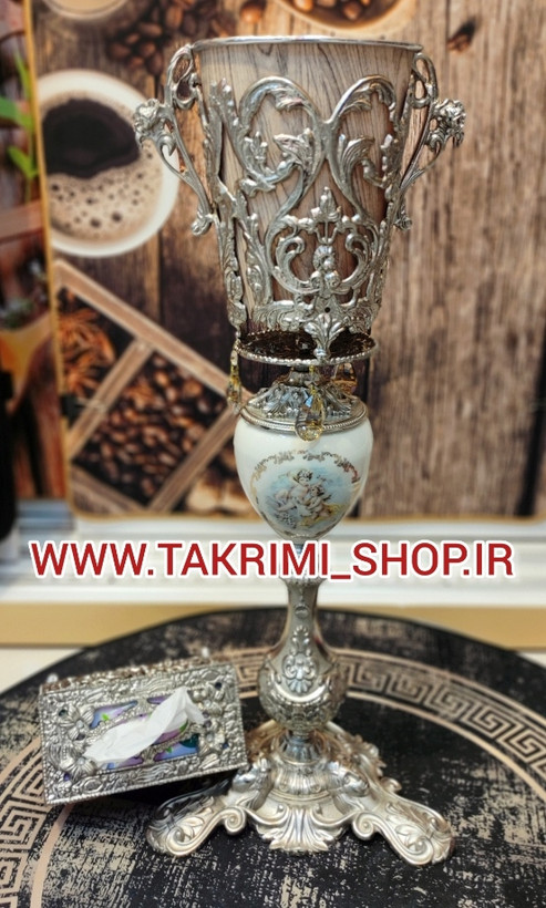 سطل و جا دستمال کنار سالنی بزرگ حباب دار ( موجود در دو رنگ طلایی و نقره ای )