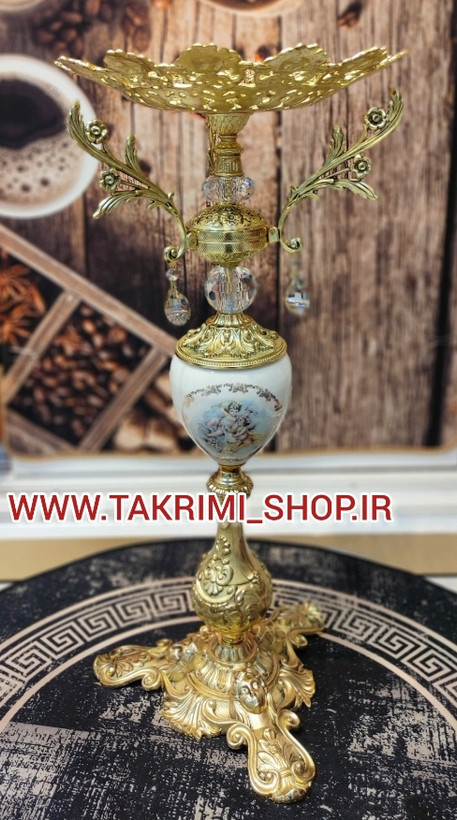 میز بار میوه خوری ایستاده کنار سالنی سلطنتی ( با ظرف میوه متوسط ) ( نقره ای و طلایی )