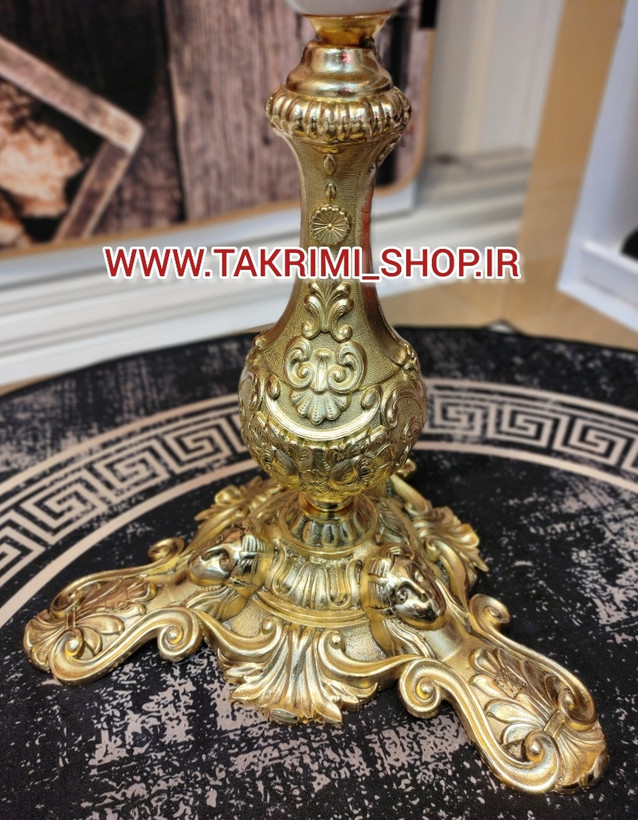 میز بار میوه خوری ایستاده کنار سالنی سلطنتی ( با ظرف میوه متوسط ) ( نقره ای و طلایی )
