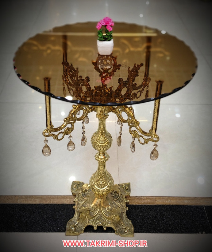 استند میز خاطره کنار سالنی کنارسالنی لوستری بزرگ
