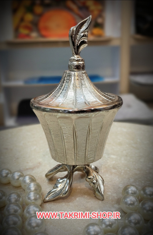 قندان قندون نقل خوری آلومینیومی طرح برگ گل یاس طلایی و نقره ای ( بدون ناخالصی ) ( تکریمی شاپ )