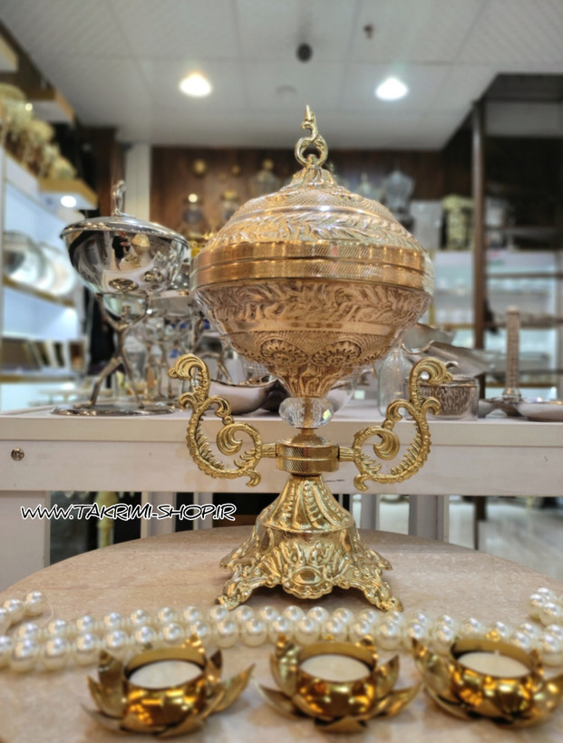 کاسه آجیل خوری ( سایز بزرگ ) دسته دار سلطنتی دکوری تزئینی با پایه بزرگ آلومینیومی آلیاژی ( تکریمی شاپ )