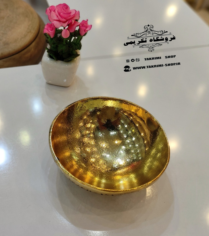 پیاله تک یا ظرف تنقلات خوری یک نفره طرح چرمی پوست ماری تمساحی طلایی براق ( تکریمی شاپ )