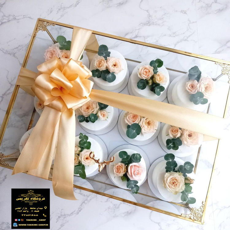 باکس شیشه ای خواستگاری ( متوسط ) خاستگاری شیرینی مینی کاپ کیک باقلوا درب دار مستطیل طلایی جنس شیشه ای و برنجی