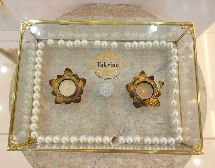 باکس شیشه ای خواستگاری ( بزرگ ) خاستگاری شب یلدایی شب چلگی چله ای شیرینی مینی کاپ کیک باقلوا درب دار مستطیل طلایی جنس شیشه ای و برنج خالص