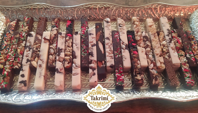 شکلات مغز دار ( 420 گرمی ) کاکائویی مغزدار سیگاری خانگی ( بادام هندی ،بادام ، فندق ، پسته ، گردو ، مغز تخمه )