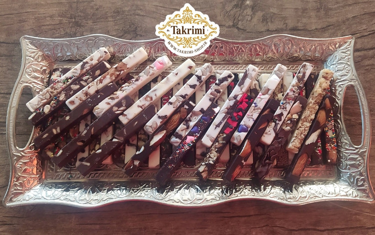 شکلات کاکائویی مغزدار ( 310 گرمی ) مغز دار ترکیبی سیگاری و گرد ( بادام هندی ،بادام ، فندق ، پسته ، گردو ، مغز تخمه )