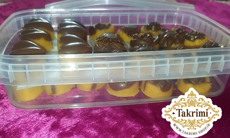 برشتوک شکلاتی ویژه ( 310 گرمی ) خوشمزه 4 مدل خانگی طبیعی ویژه تکریمی شاپ ( آرد سفید ، آرد نخود ، کره طبیعی یا روغن قنادی ( به انتخاب مشتری) ، شکلات ، پودر قند ، هل ، زنجبیل ، دارچین )