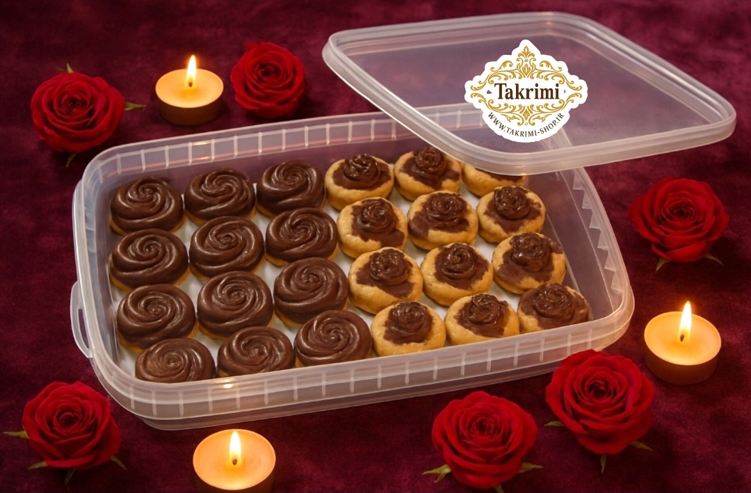 برشتوک شکلاتی ویژه ( 330 گرمی ) خوشمزه 2 مدل خانگی طبیعی ویژه تکریمی شاپ ( آرد سفید ، آرد نخود ، کره طبیعی یا روغن قنادی ( به انتخاب مشتری) ، شکلات ، پودر قند ، هل ، زنجبیل ، دارچین )