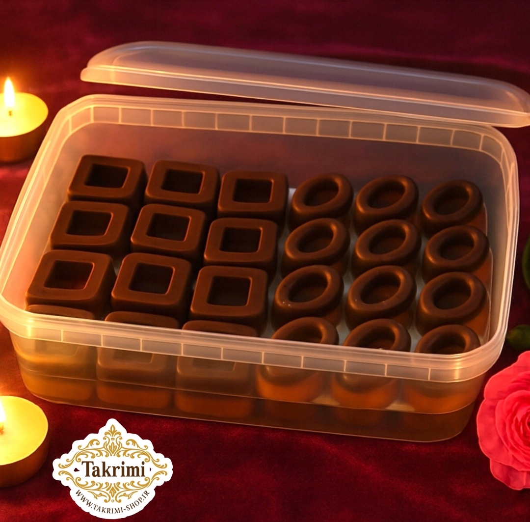 برشتوک شکلاتی ویژه ( 770 گرمی ) خوشمزه 2 مدل خانگی طبیعی ویژه تکریمی شاپ ( آرد سفید ، آرد نخود ، کره طبیعی یا روغن قنادی ( به انتخاب مشتری) ، شکلات ، پودر قند ، هل ، زنجبیل ، دارچین )