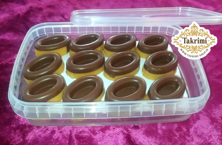 برشتوک شکلاتی ویژه ( 350 گرمی ) خوشمزه مدل بیضی خانگی طبیعی ویژه تکریمی شاپ ( آرد سفید ، آرد نخود ، کره طبیعی یا روغن قنادی ( به انتخاب مشتری) ، شکلات ، پودر قند ، هل ، زنجبیل ، دارچین )