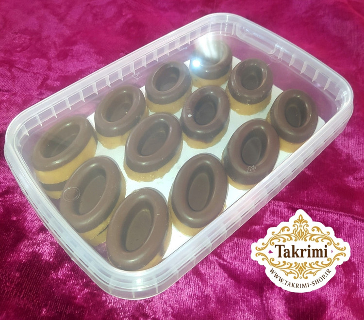 برشتوک شکلاتی ویژه ( 350 گرمی ) خوشمزه مدل بیضی خانگی طبیعی ویژه تکریمی شاپ ( آرد سفید ، آرد نخود ، کره طبیعی یا روغن قنادی ( به انتخاب مشتری) ، شکلات ، پودر قند ، هل ، زنجبیل ، دارچین )