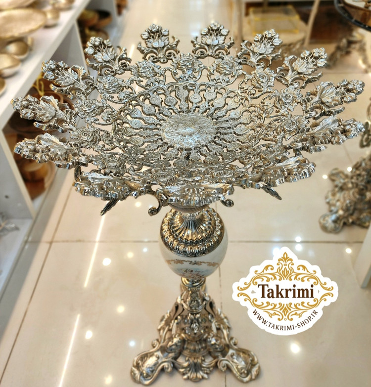 میز بار میوه خوری ایستاده کنار سالنی سلطنتی سایز بزرگ نقره ای ( با ظرف میوه سایز بزرگ ) ( تولیدی تکریمی شاپ )