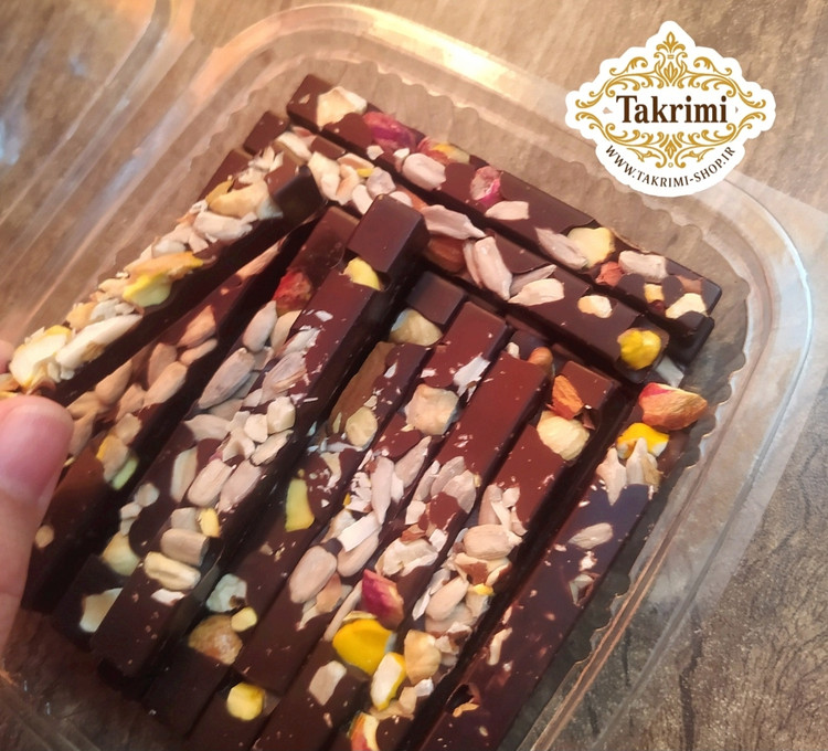 شکلات مغز دار ( 200 گرمی ) کاکائویی مغزدار سیگاری خانگی ( بادام هندی ،بادام ، فندق ، پسته ، گردو ، مغز تخمه )