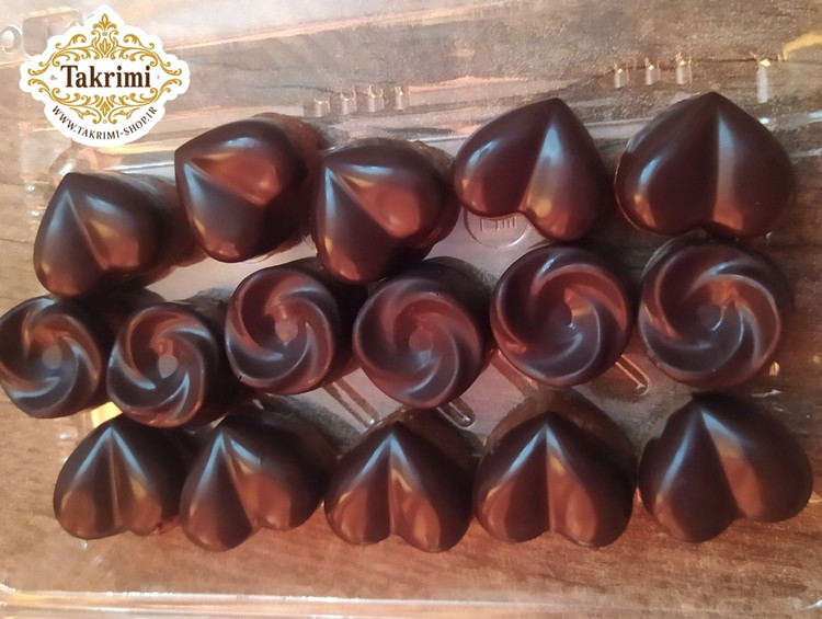 شکلات خرمایی ویژه ( 200 گرمی ) با طعم بی نظیر دارای 4 مدل خانگی طبیعی ویژه تکریمی شاپ ( خرما ، بیسکویت بدون شکر ، عسل طبیعی ، پودر کاکائو ، شکلات )