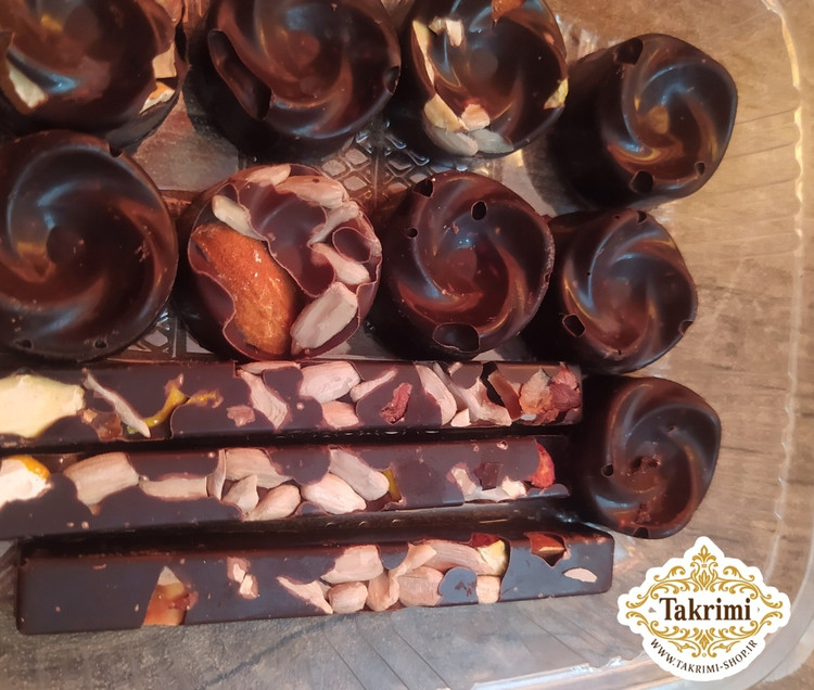 شکلات کاکائویی مغزدار ( 100 گرمی ) تکریمی شاپ ( بادام هندی ،بادام ، فندق ، پسته ، گردو ، مغز تخمه )