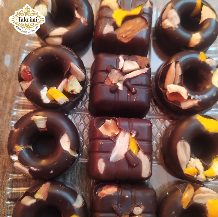 شکلات کاکائویی مغزدار ( 100 گرمی ) تکریمی شاپ ( بادام هندی ،بادام ، فندق ، پسته ، گردو ، مغز تخمه )