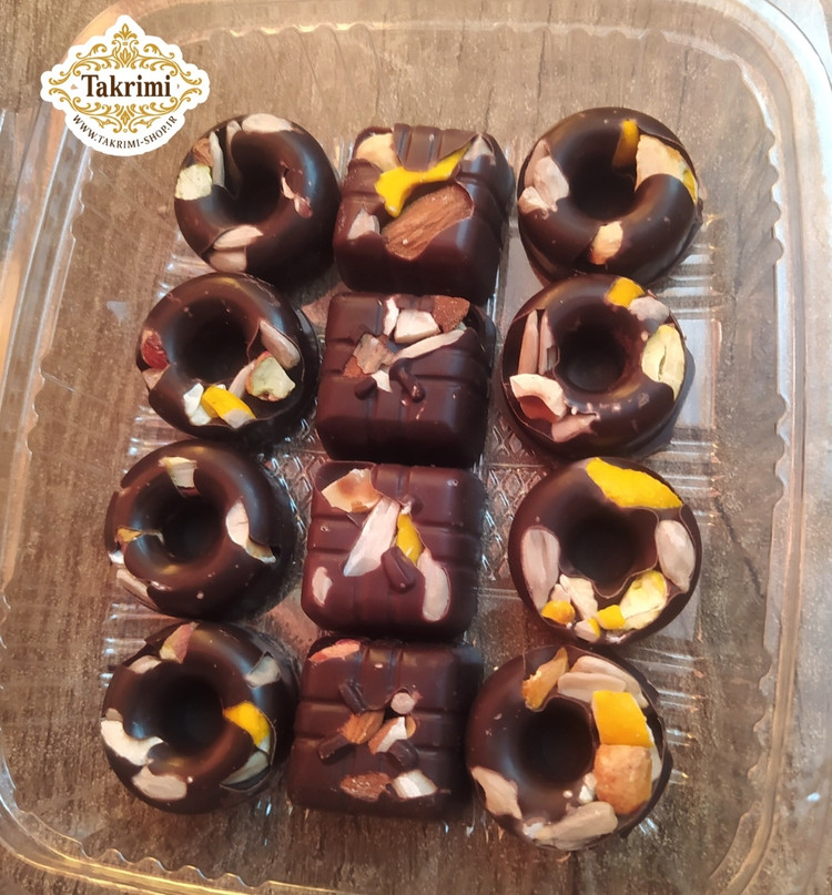 شکلات کاکائویی مغزدار ( 100 گرمی ) تکریمی شاپ ( بادام هندی ،بادام ، فندق ، پسته ، گردو ، مغز تخمه )