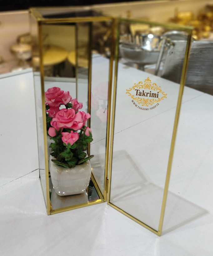 استند باکس جاعطری جا عطری جا ادکلنی جاادکلنی جای ادکلن عطری جای لوازم آرایشی ایستاده شیشه و برنج خالص ( توليدی تکریمی شاپ )
